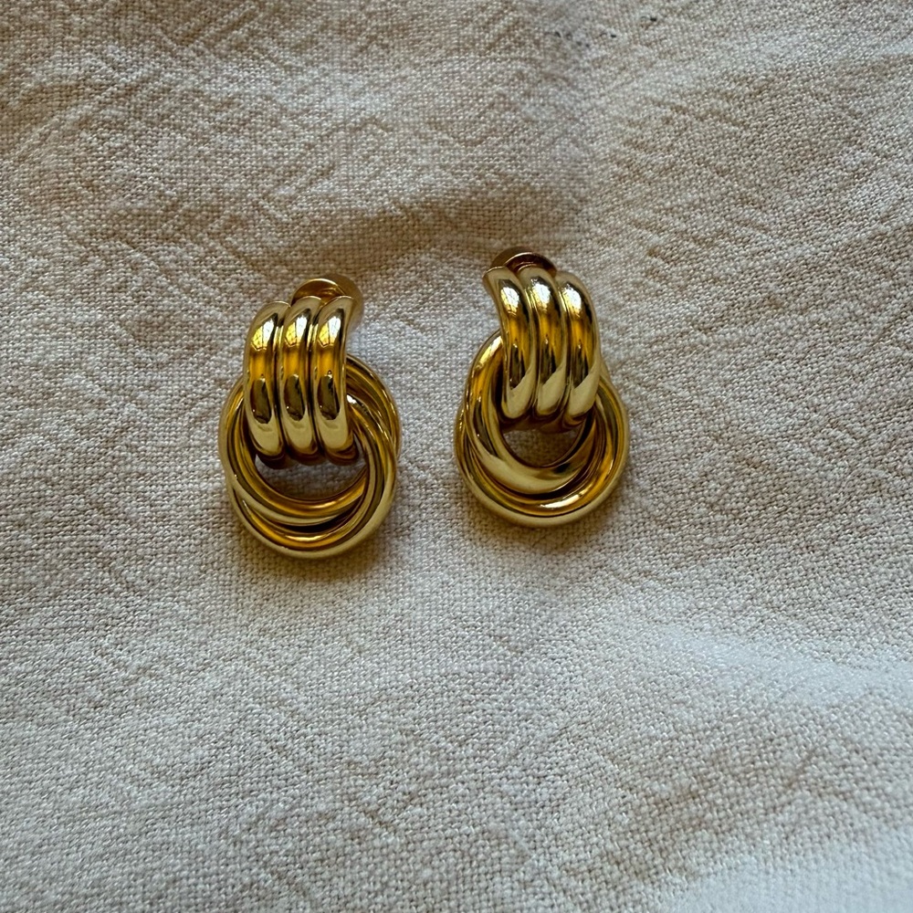 Heaven Mayhem Baby Knot Earrings